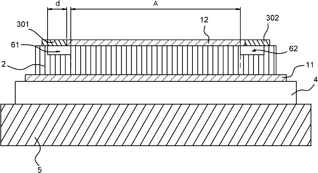 Piezoelectric resonator structure