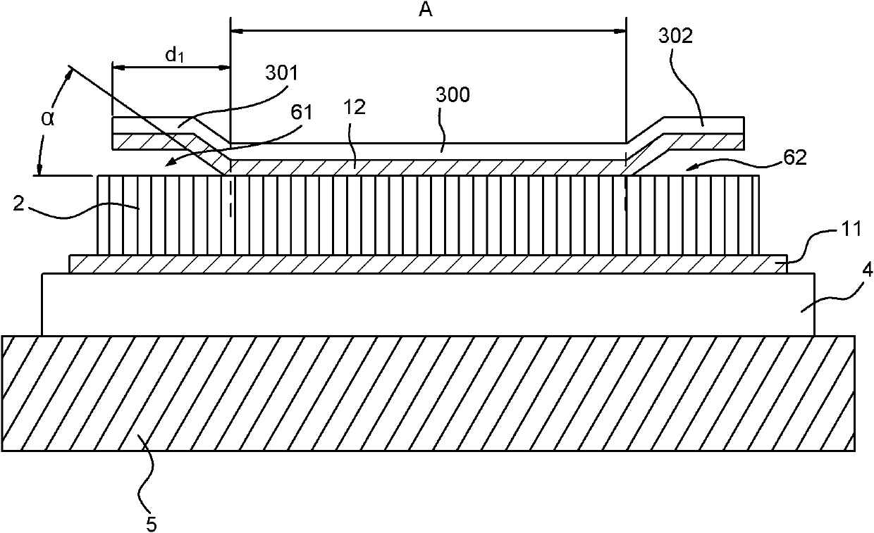 Piezoelectric resonator structure