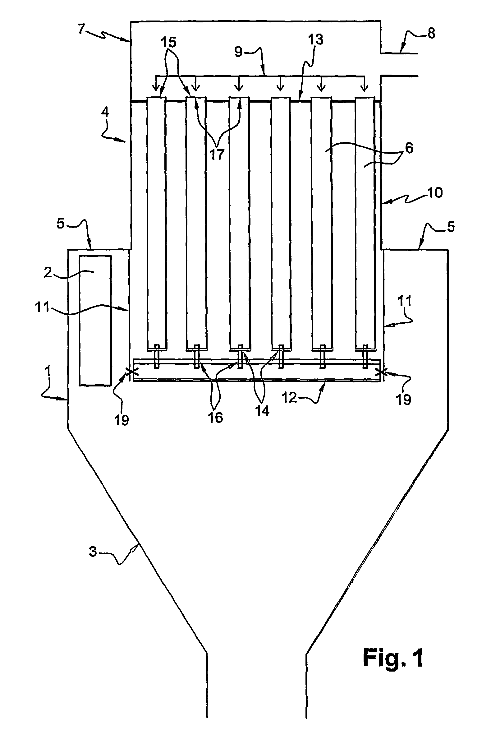 Air filtration units of the type comprising filtration bags