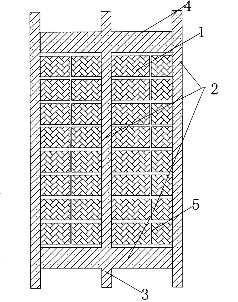 Battery pole piece and battery including same