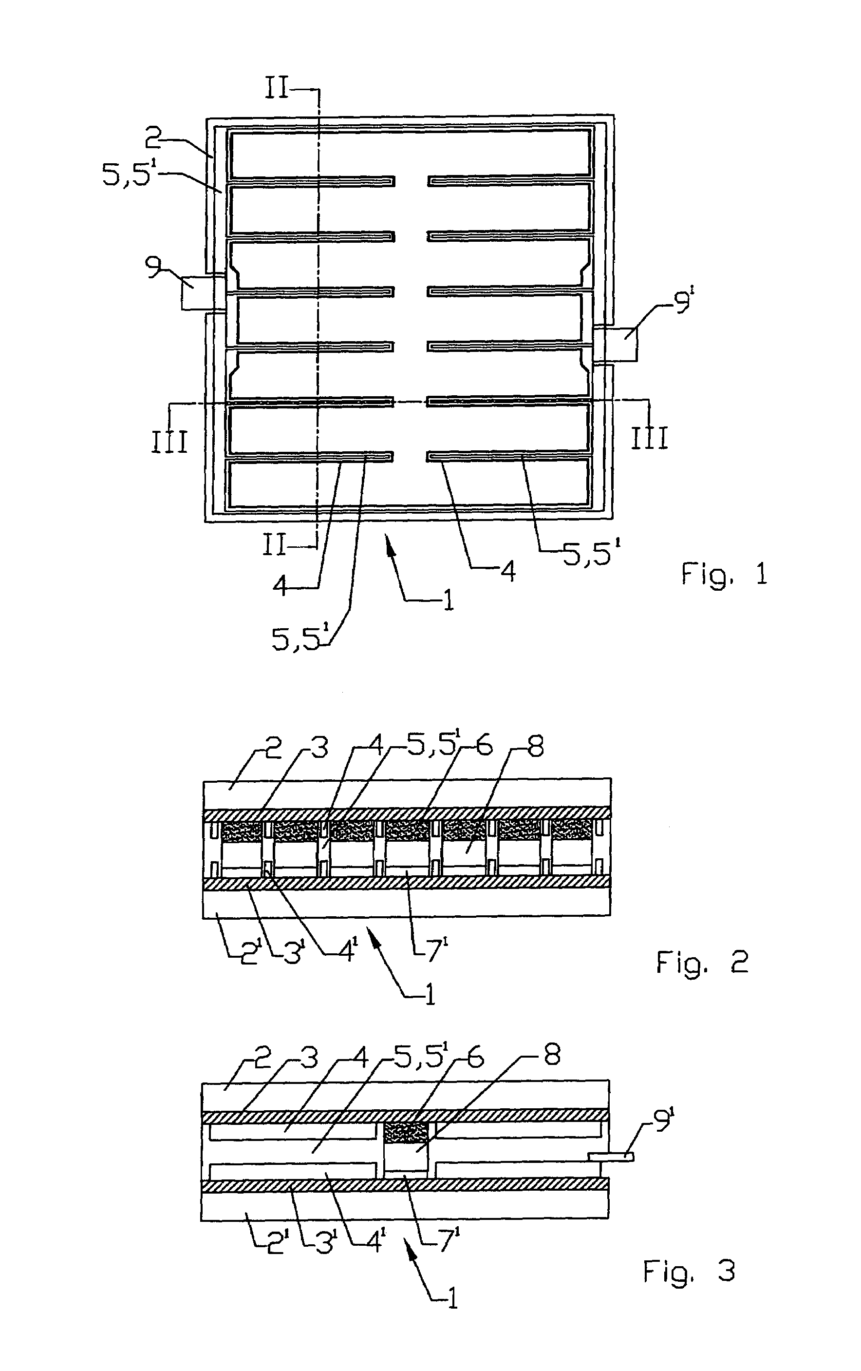 Liquid-containing photovoltaic element