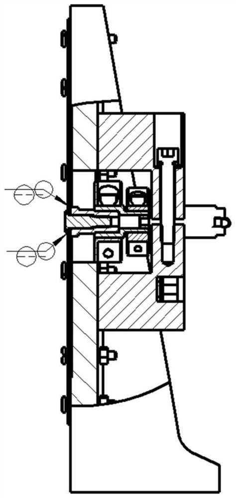 Method and device for improving micro-deformation loading accuracy