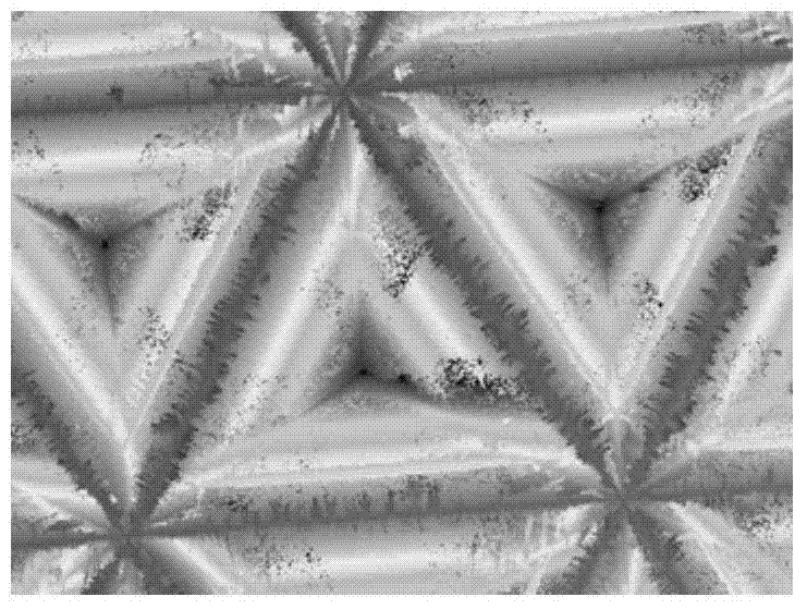 Device and method for making high-reflectance microprism working mold