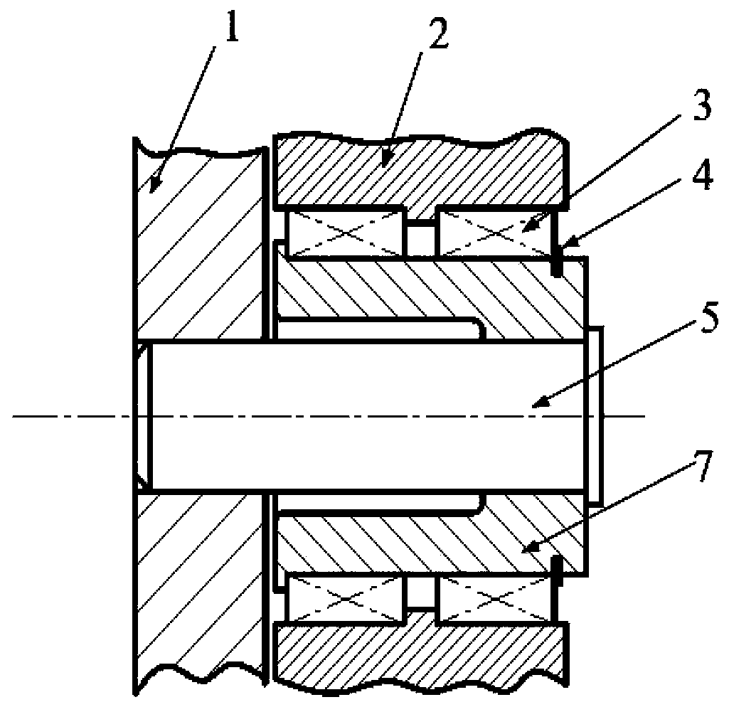 Novel flexible pin roll load equalizing structure capable of eliminating axial dip angle of planet wheel