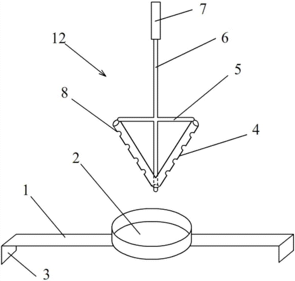 Fish culturing device simulating fish-tank raining effect