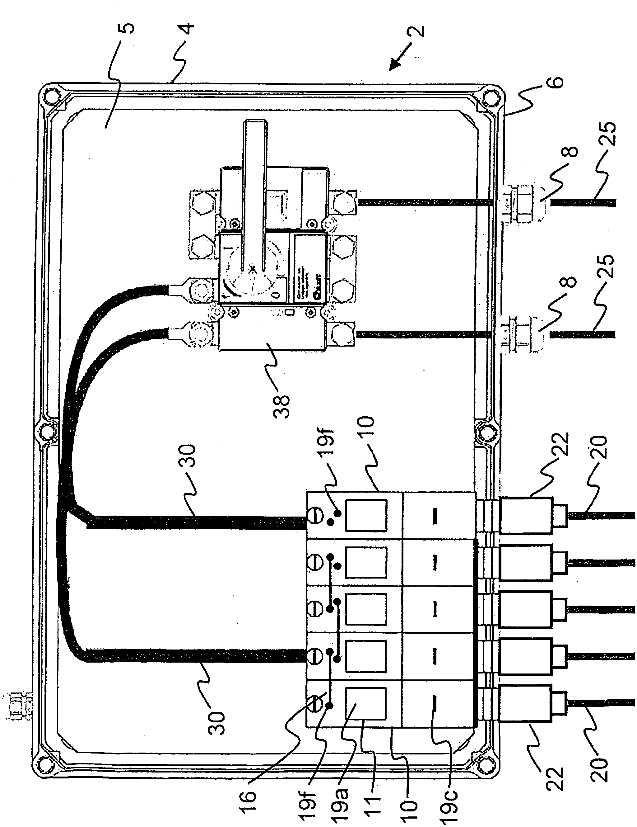 Generator connection box for photovoltaic installations