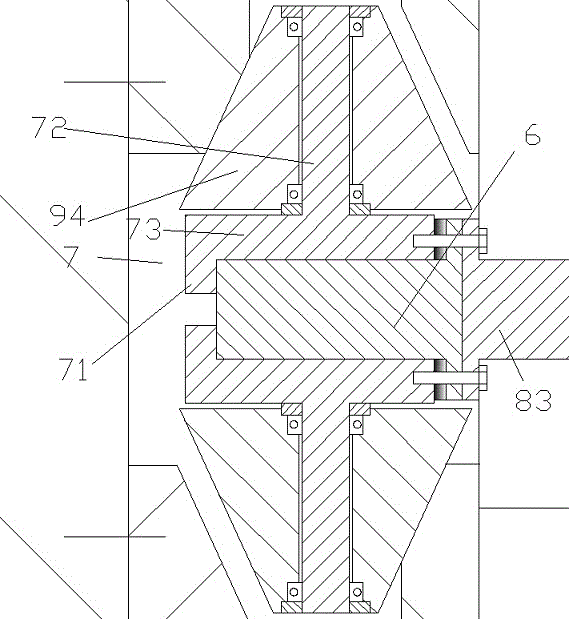 Machining device applicable to machining head and capable of running stably