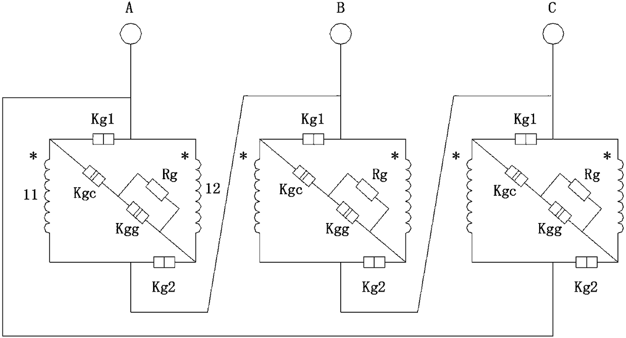 Capacity and voltage regulating transformer