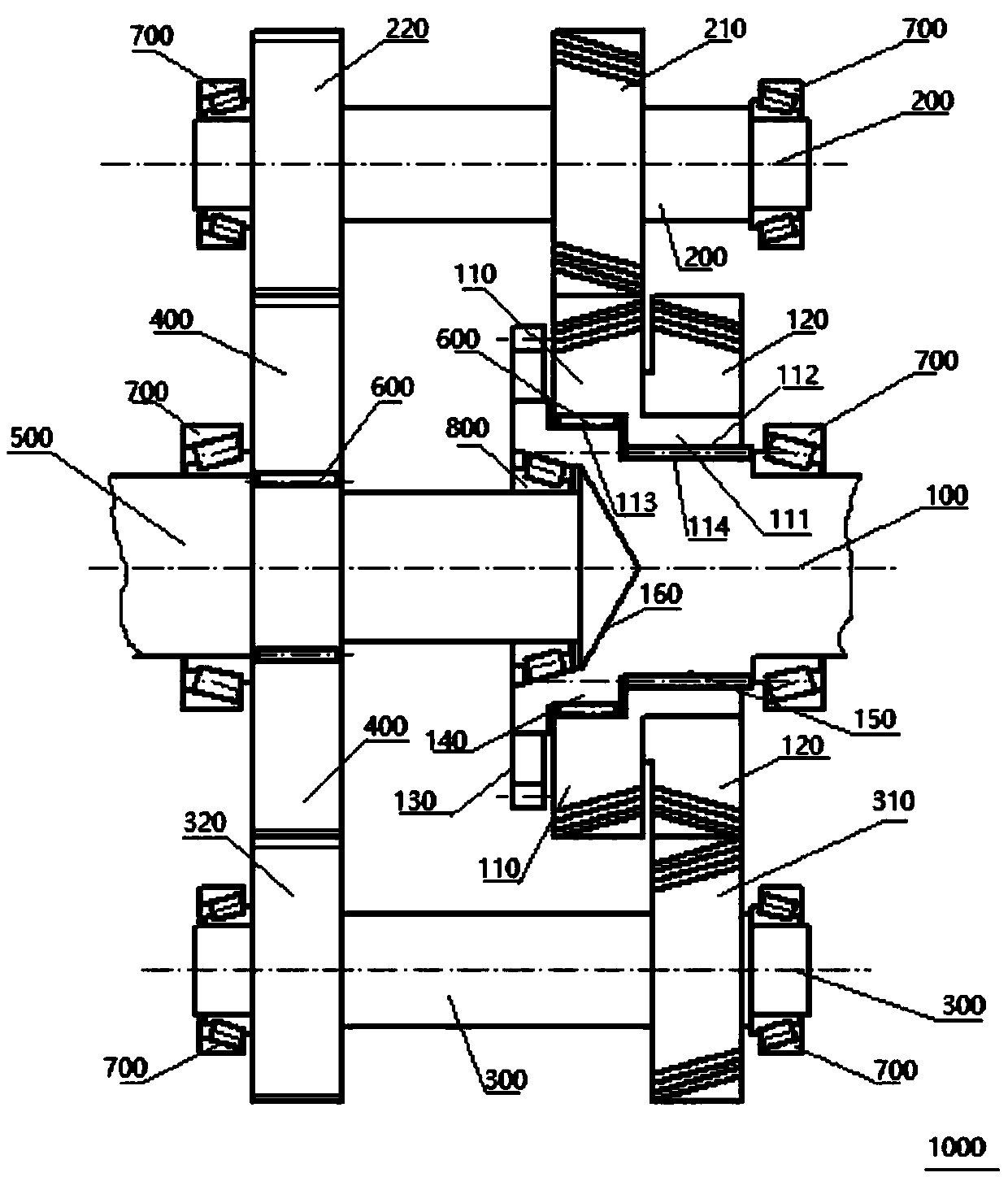 Point-line gear transmission device with full center positioning function and capable of solving double intermediate shaft unbalanced loading problem