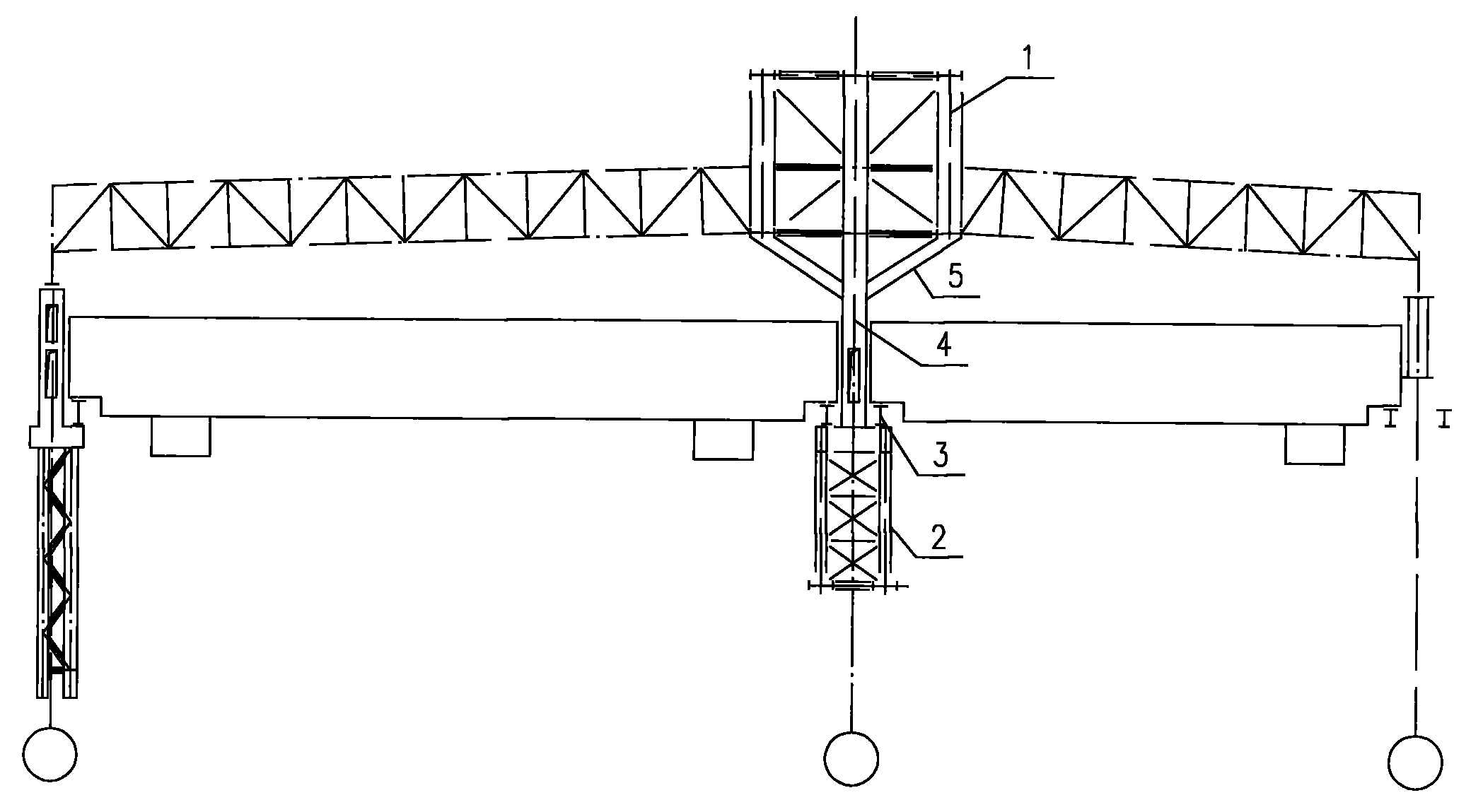 Crane girder and roof supporting structure with span greater than or equal to 100m