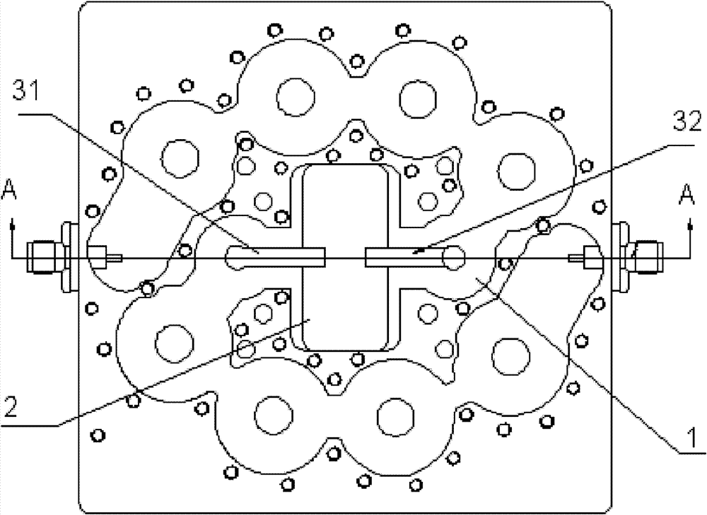 A Waveguide Duplexer with Antenna Port Coupling Structure