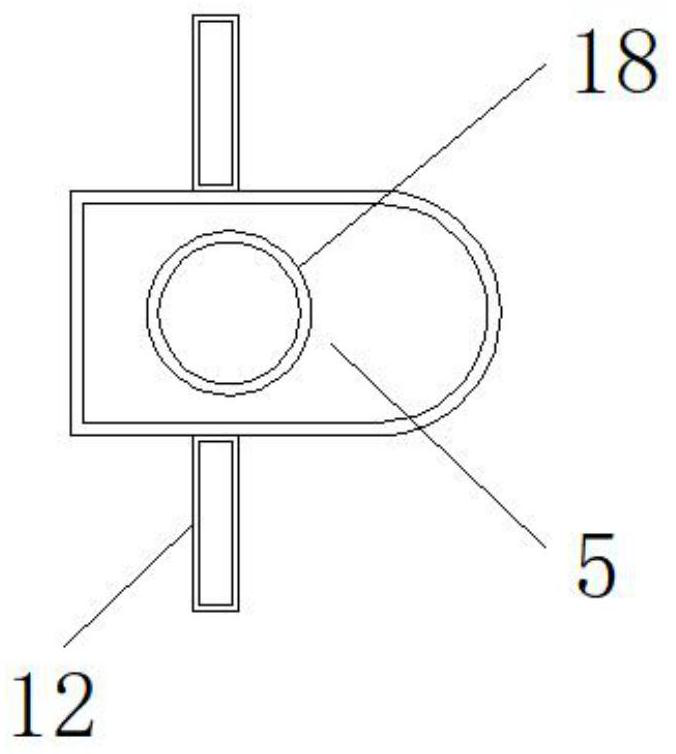 A tower lifting device that can effectively reduce the failure of the moment limiter