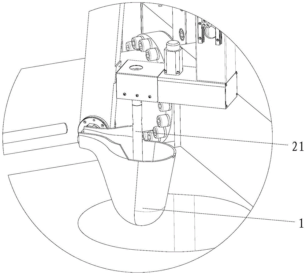 Semi-solid pulping equipment, semi-solid pulping system and semi-solid pulping method