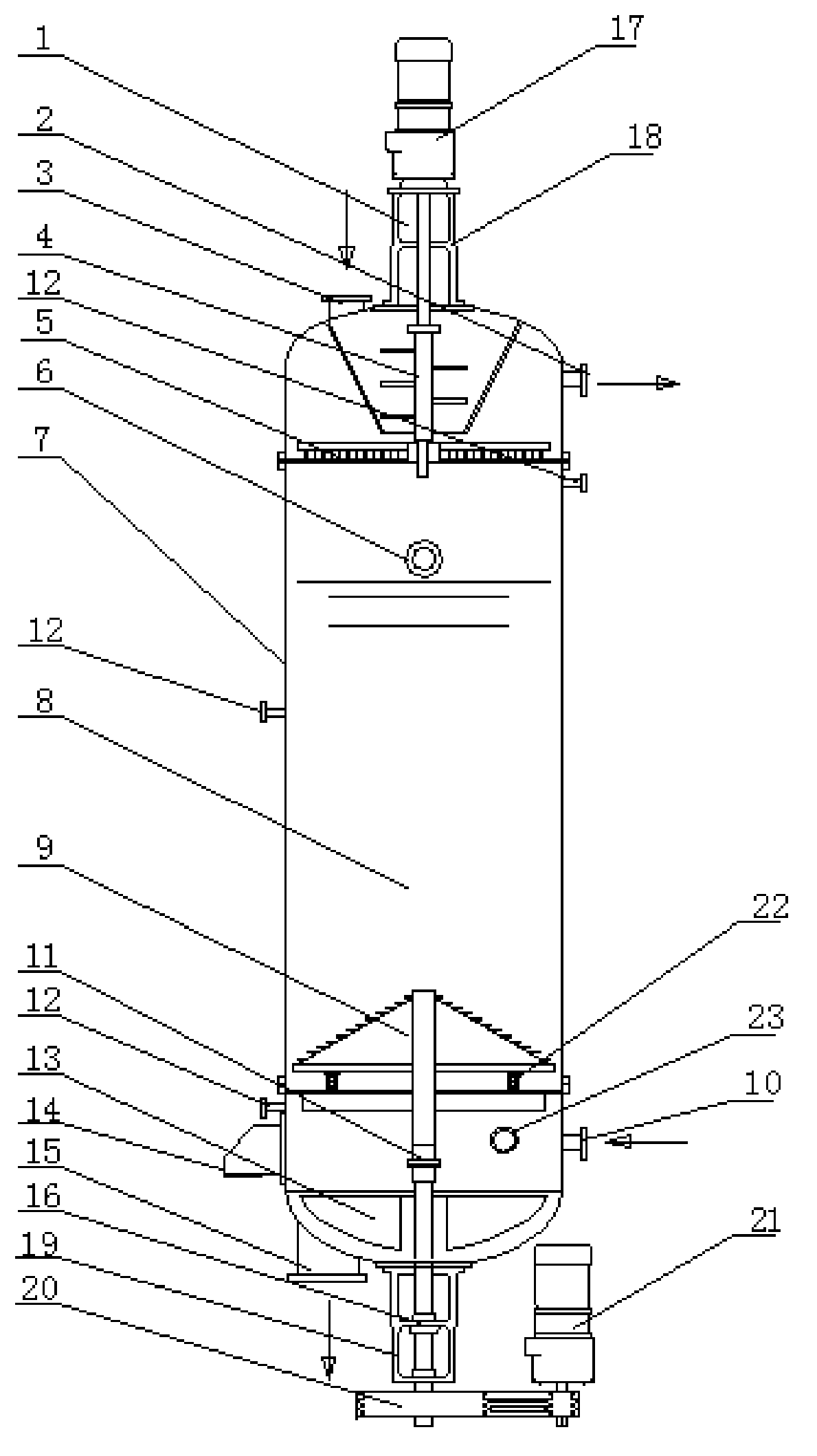 Device of producing wine by continuously distilling solid fermented grains