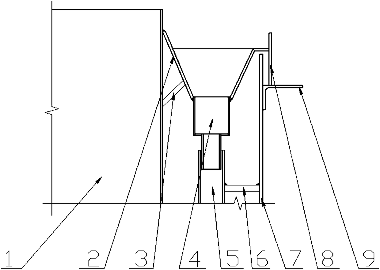 Top water-drainage device for gas exhaust chimney for industrial hazardous waste incineration