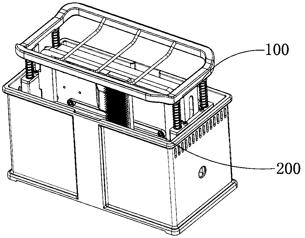 Turnover cleaning machine for cleaning and decontaminating soles