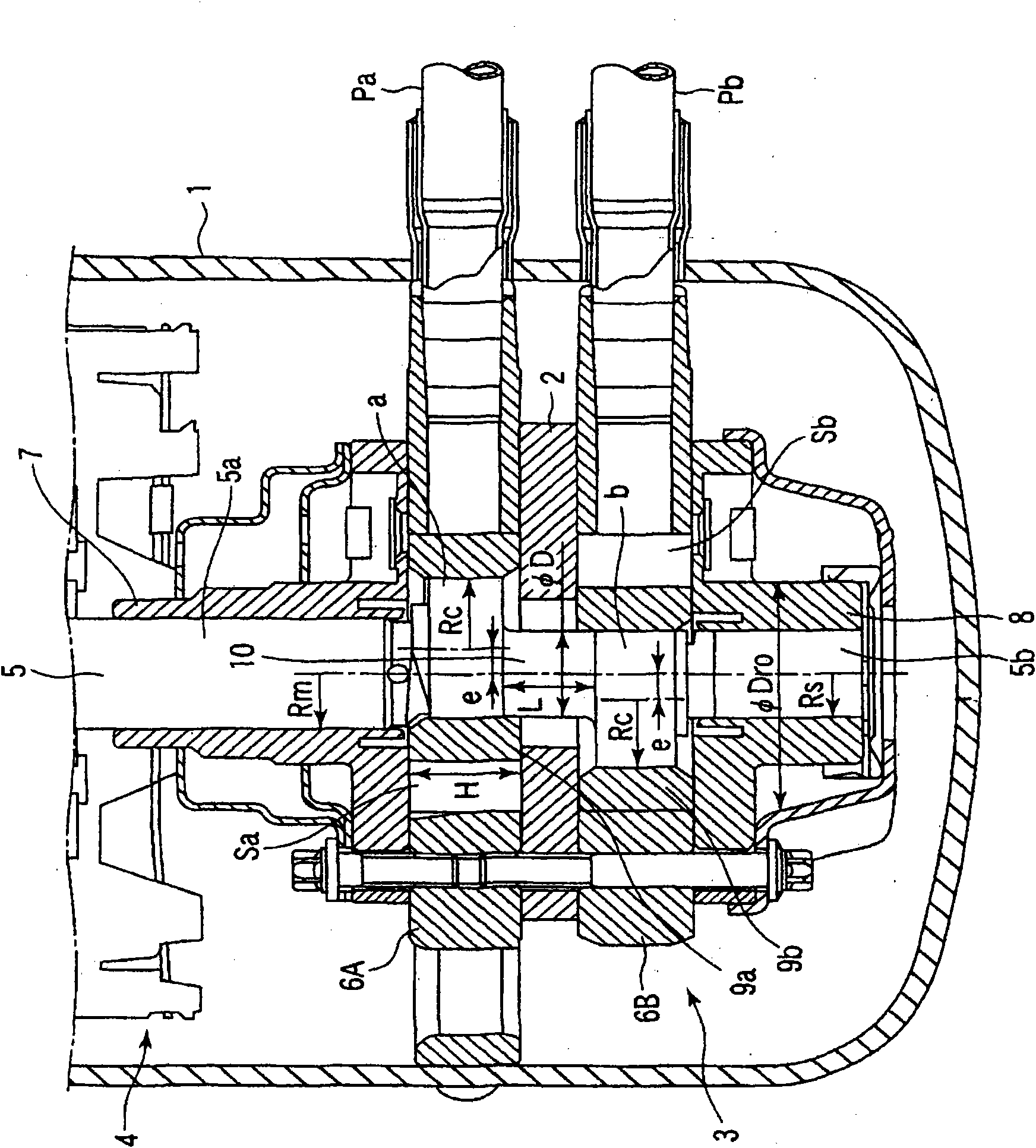 Rotary compressor and freezing cycle device using the same