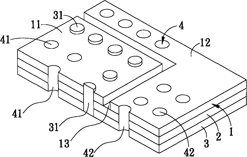 Communication device and circuit board structure thereof