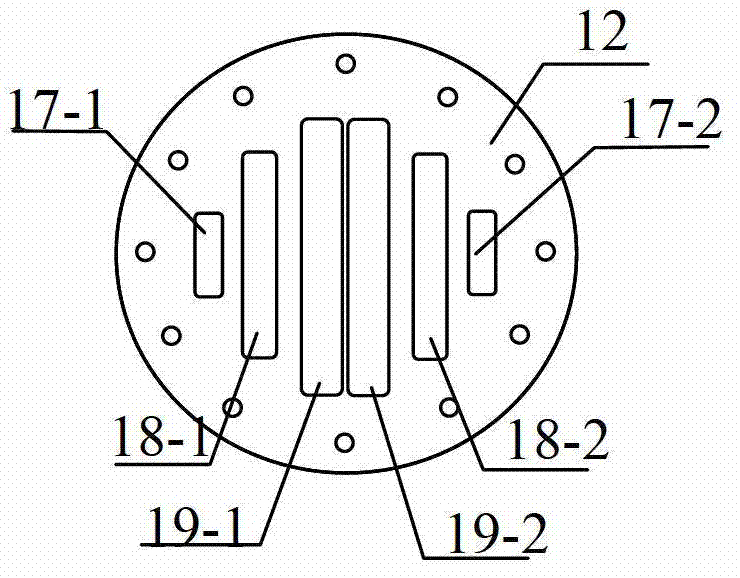 Efficient shell and tube heat exchanger with changeable inner diameter of heat exchange pipe