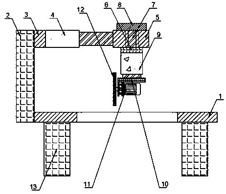 Wood board cutting device for furniture production