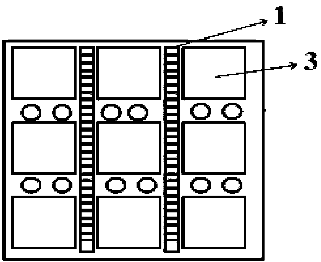 Film tearing device and film tearing method thereof