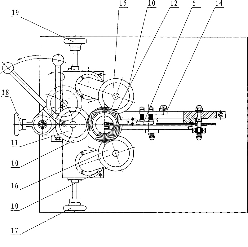 Ring-shaped winding machine