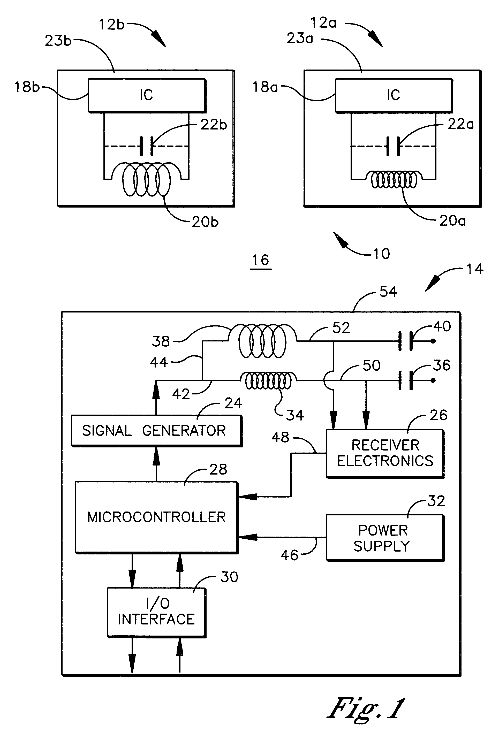 Antenna array for an RFID reader compatible with transponders operating at different carrier frequencies