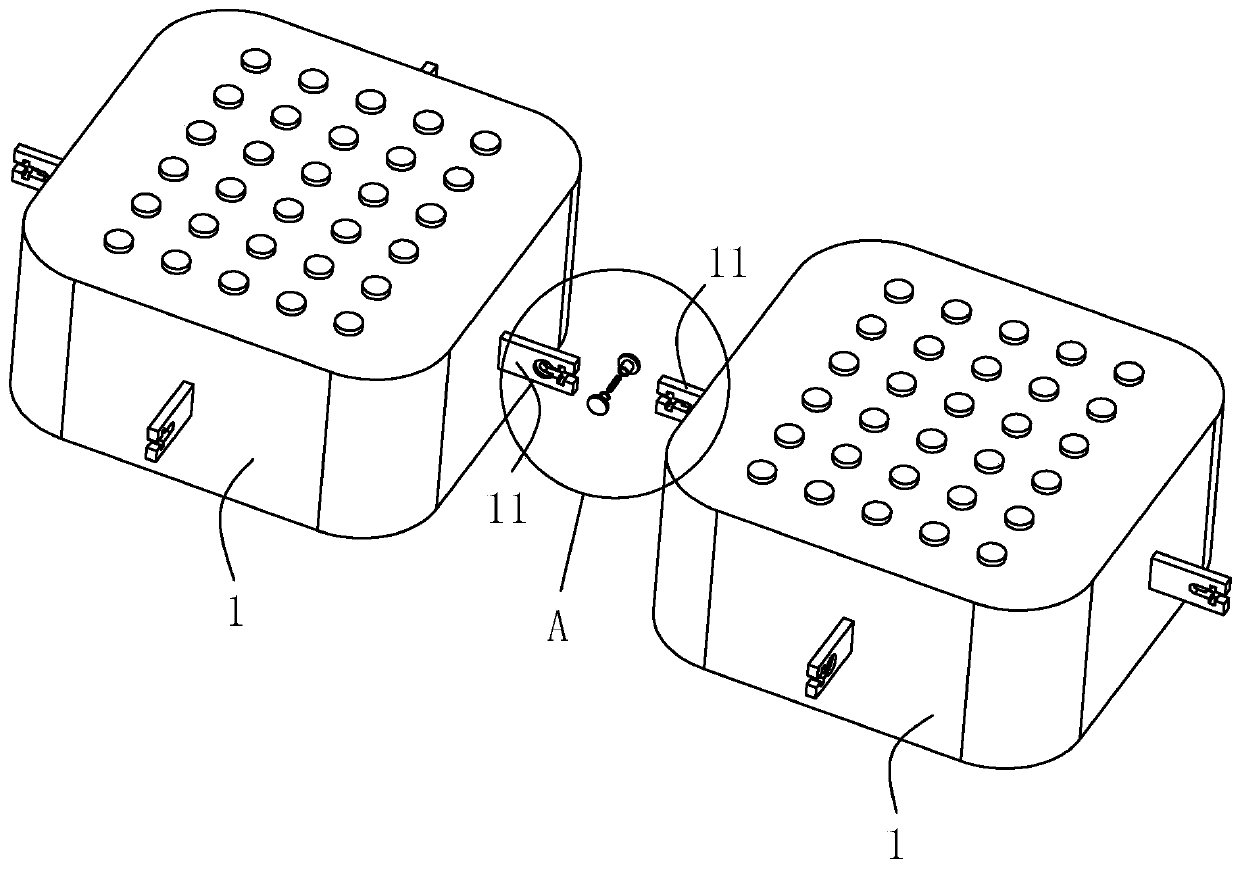 Anti-sinking floating body for hydraulic and hydroelectric engineering floating matter intercepting