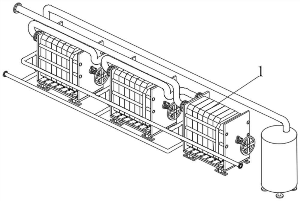 Integrated multi-section multi-effect plate type evaporation device