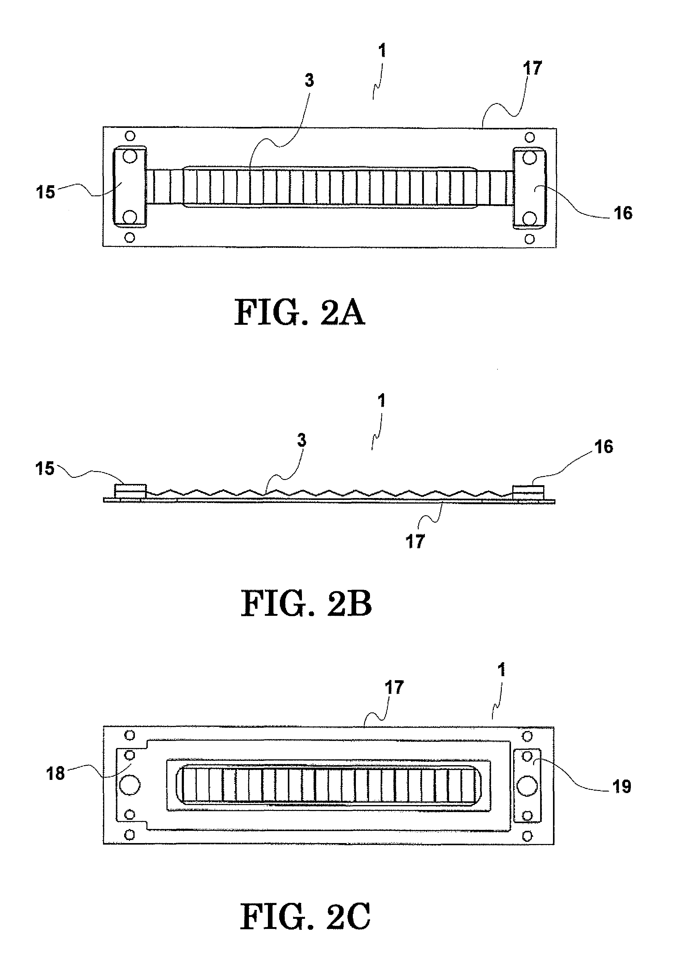 Ribbon microphone unit with symmetrical signal paths