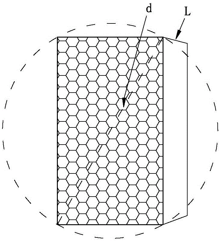 Large-specification quartziferous ceramic heat accumulator and preparing technology thereof