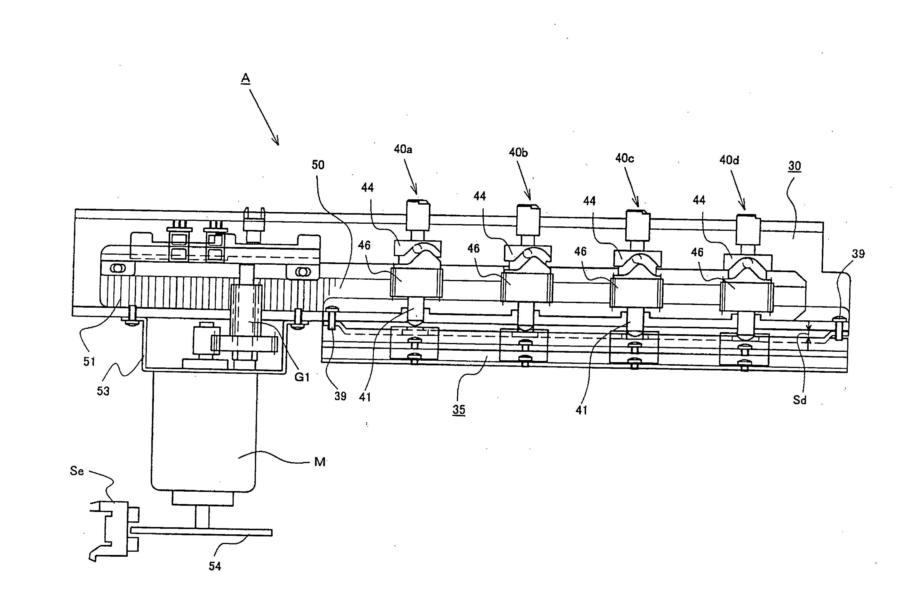 Sheet hole punching apparatus and sheet hole punching method