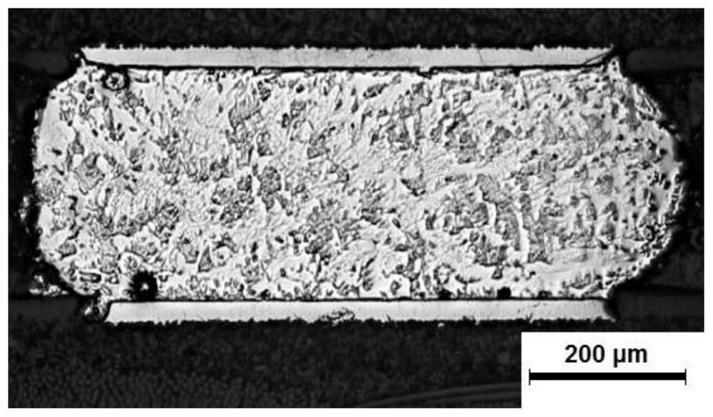 Method for forming polycrystalline structure welding spot by prefabricating IMC bonding pad