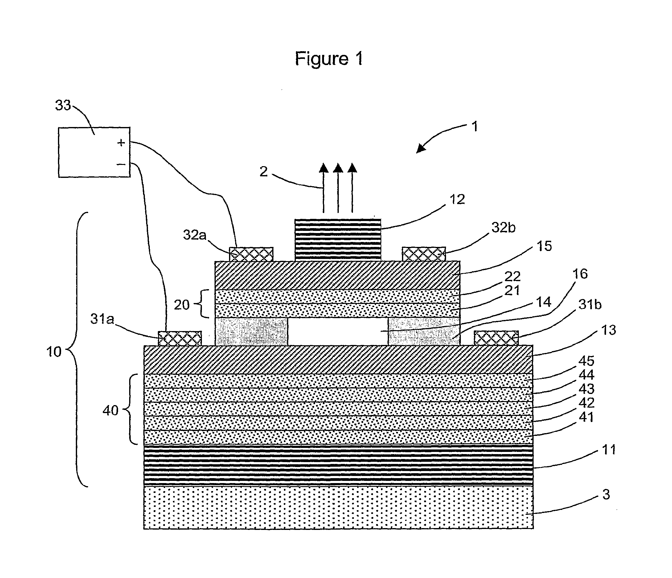 Light emitting system according to a polariton mode with electrical injection of quantum wells