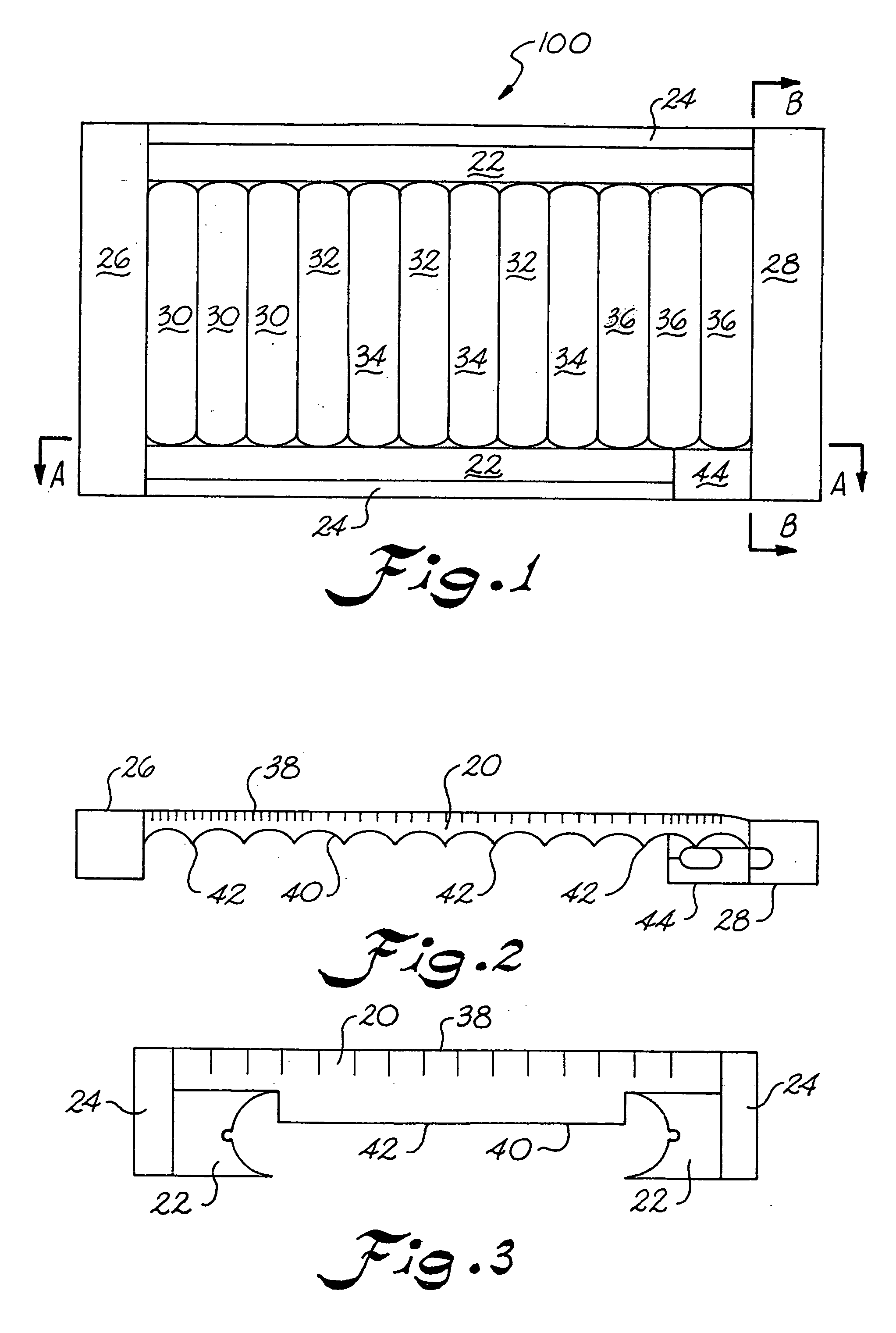 Air-powered low interface pressure support surface