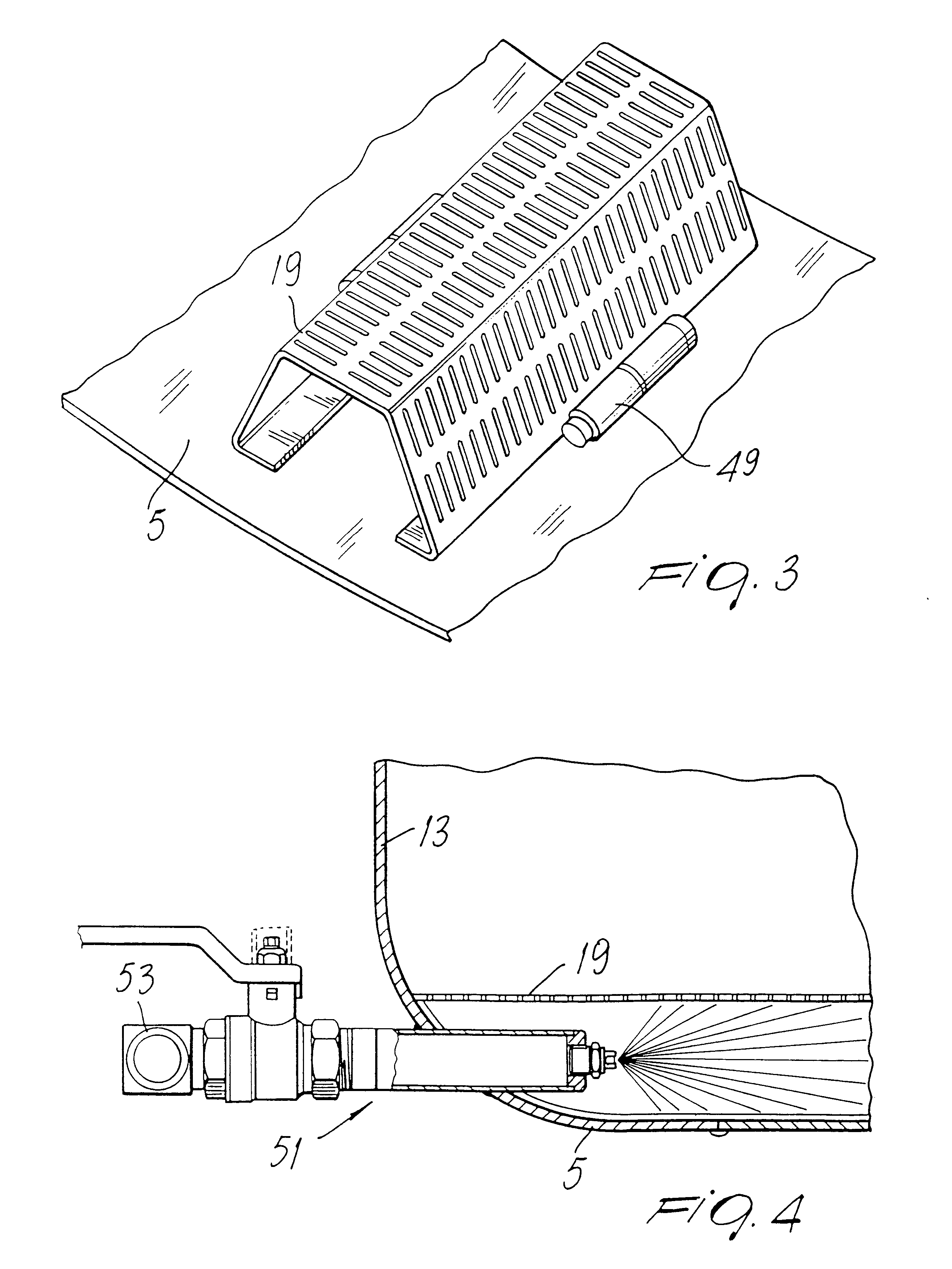 Apparatus for separating liquid and solid substances, particularly for extracting juice from fruit and the like