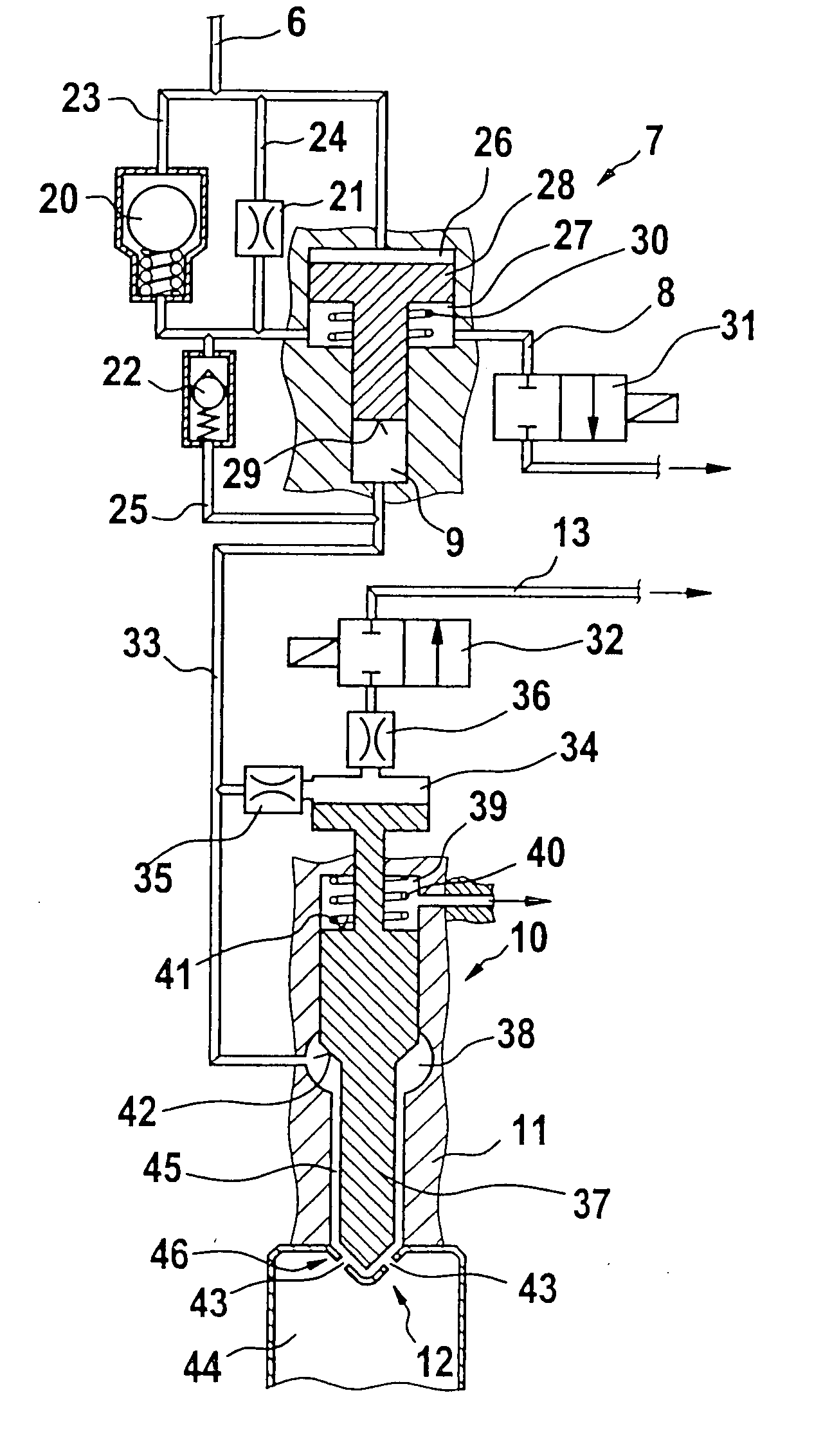 Fuel injection system comprising a pressure intensifier and a delivery rate-reduced low-pressure circuit