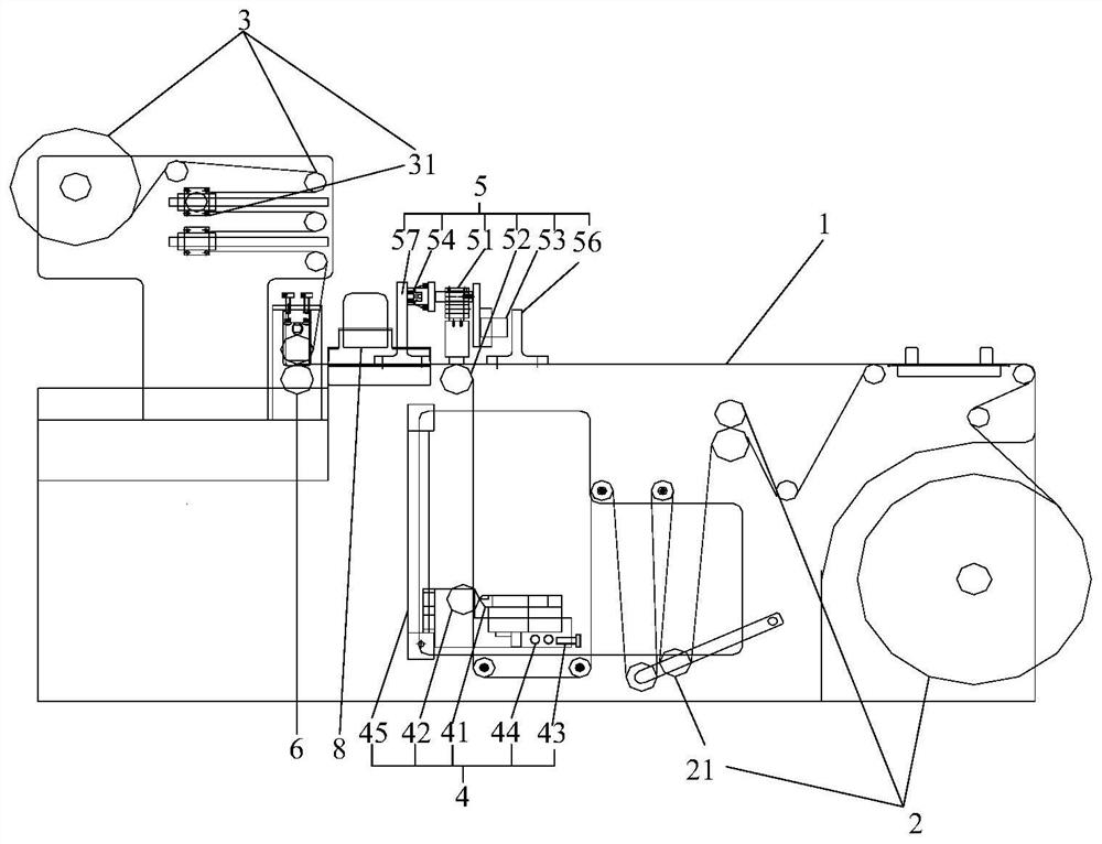 Linear glue sprayer and linear glue spraying composite slicer