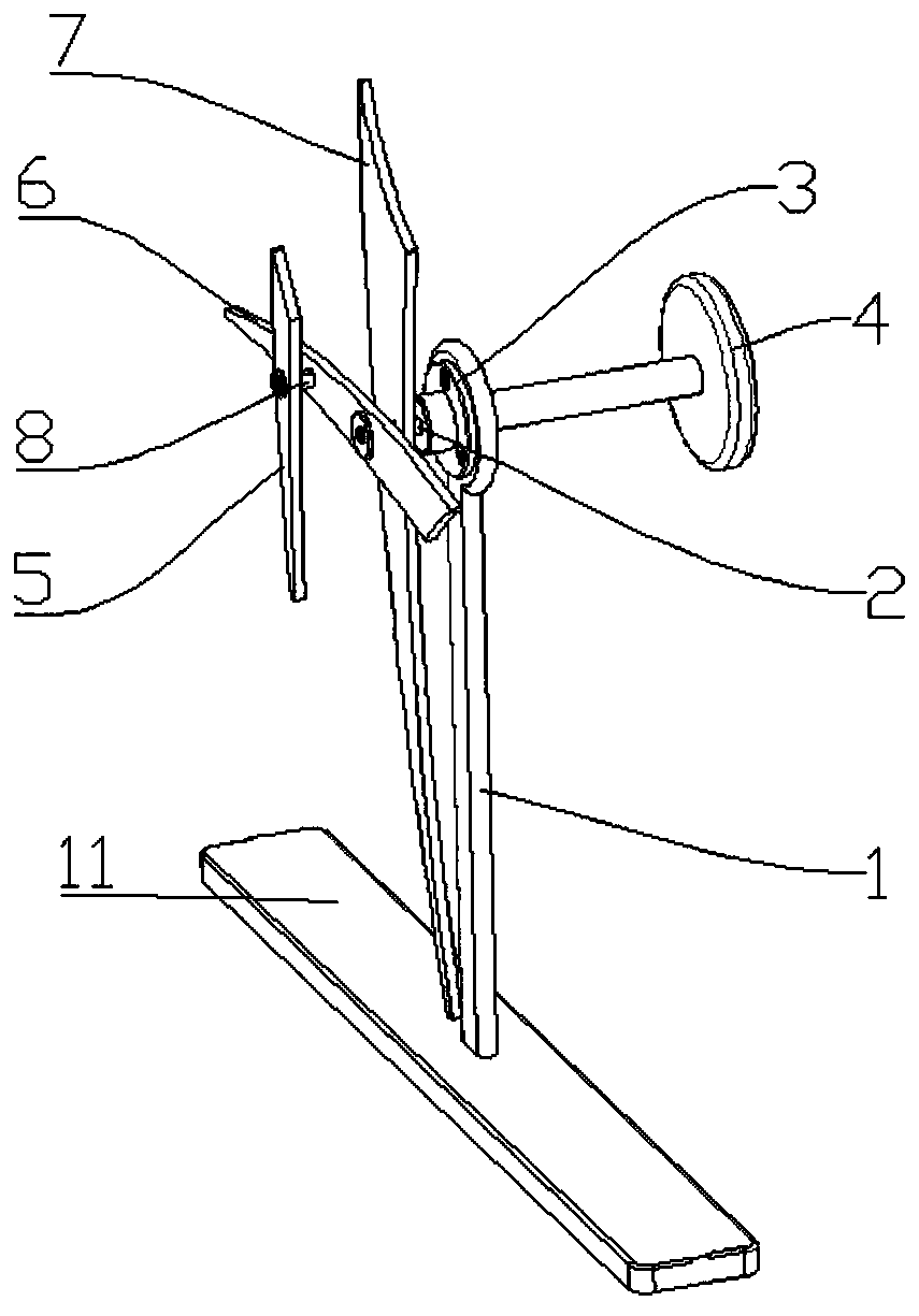 Three-leaf chaotic pendulum demonstration device