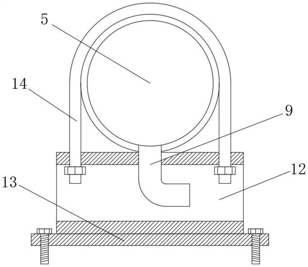 Horizontal gate bed silt flushing device in tidal area