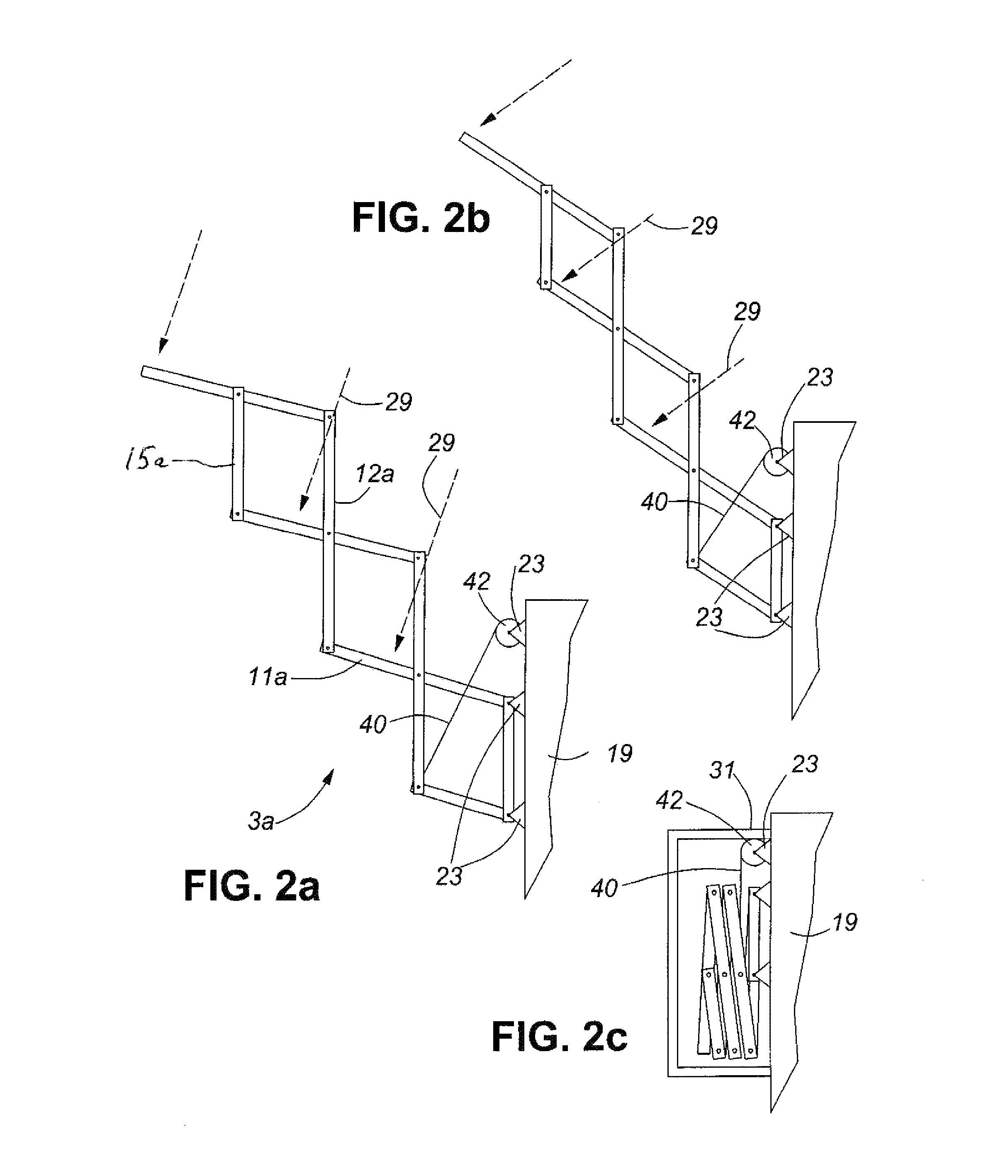 Deployable photovoltaic array and collapsible support unit thereof