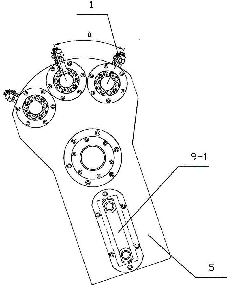 Multi-directional nozzle device for radiator fin cleaning machine of indirect air cooling tower in power plant