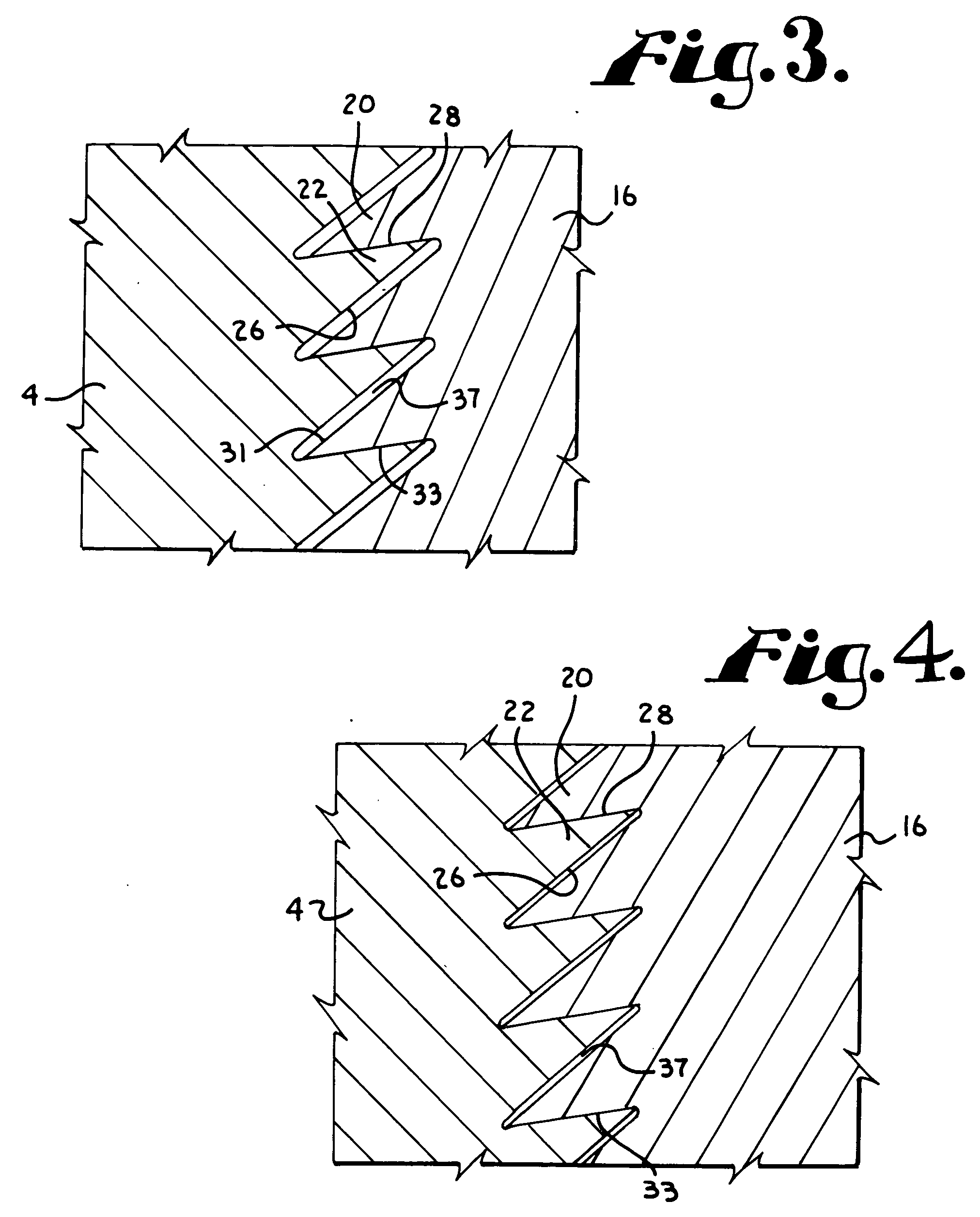 Reverse angled threadform with anti-splay clearance