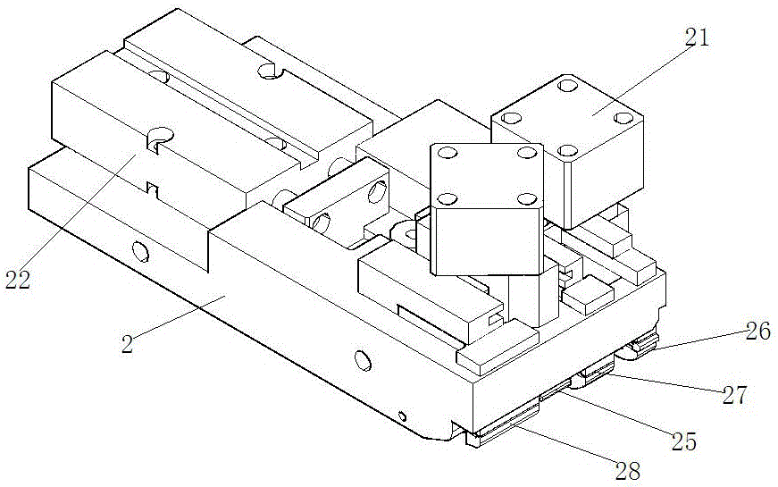 Automatic reverse zipper head attaching mechanism