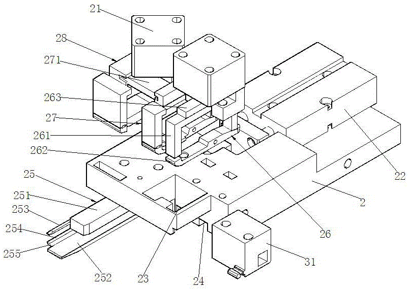 Automatic reverse zipper head attaching mechanism