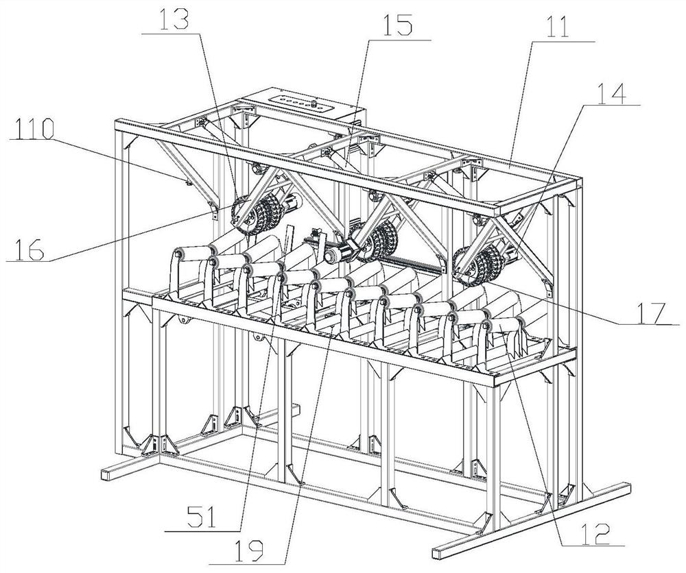 Automatic bamboo sawing equipment and bamboo sawing method capable of customizing cutting length