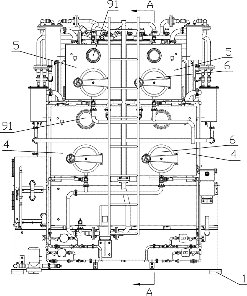 Distillation and blowdown apparatus in distillation machine