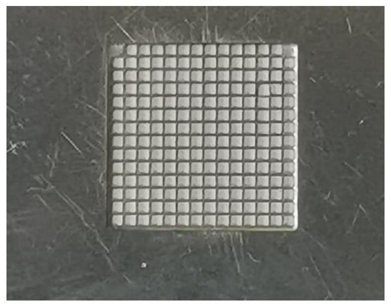 Manufacturing method of miniature thermoelectric device