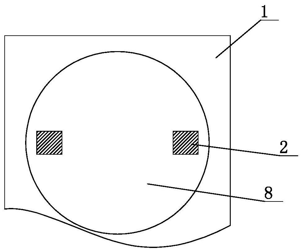 Hedge trimming device switchable between straight trimming and arc trimming