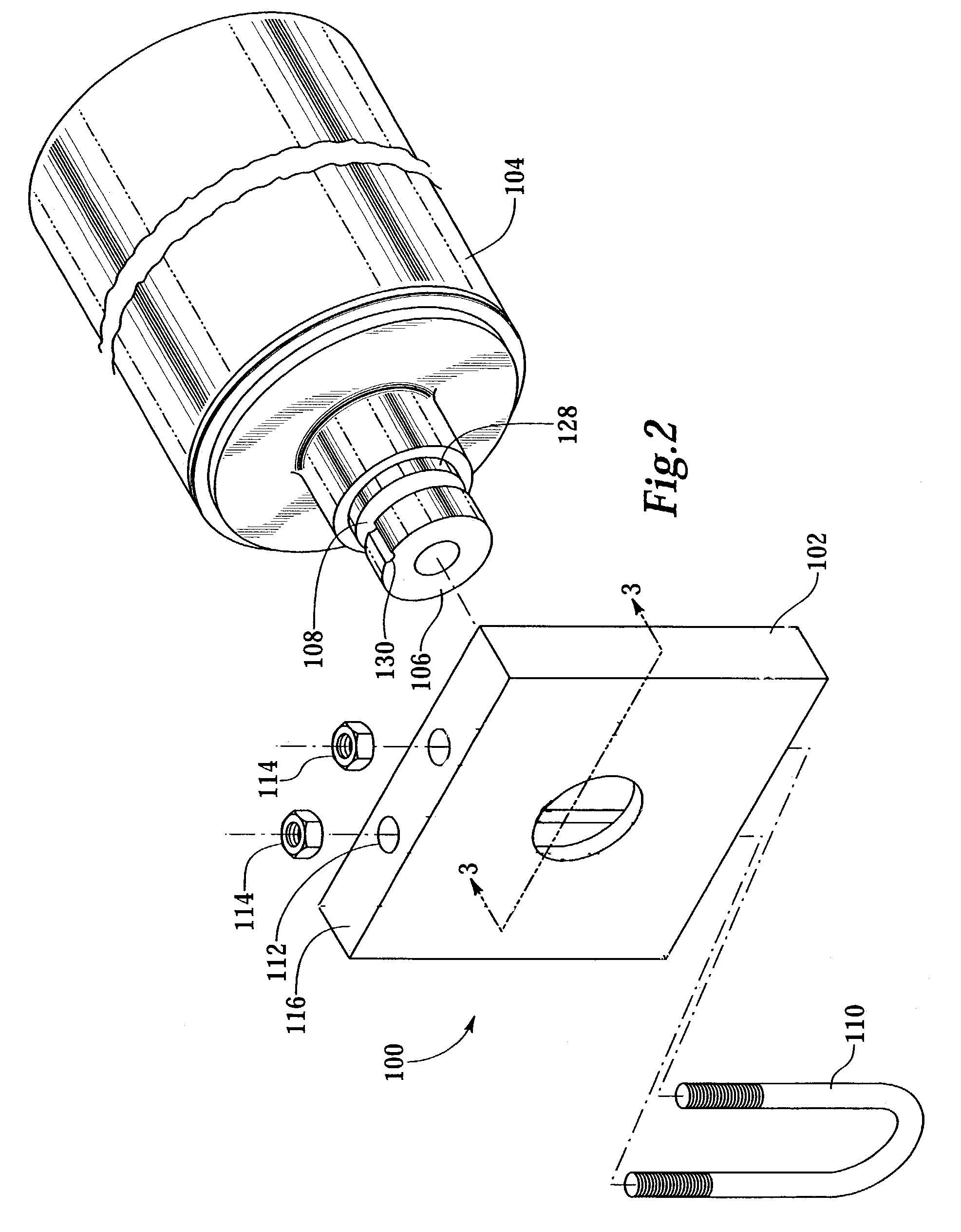 Method and apparatus for mounting a fluid containment cylinder